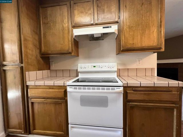 765 Center Ave, Martinez, CA 94553