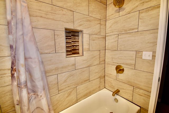 1914 Elim Avenue, Zion, IL 60099