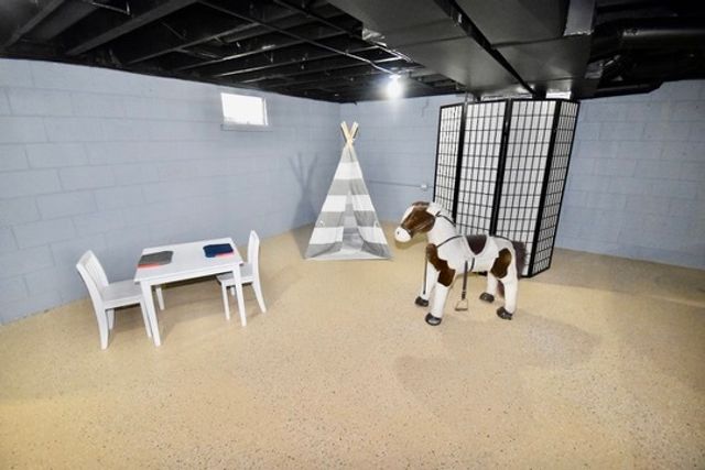 1914 Elim Avenue, Zion, IL 60099