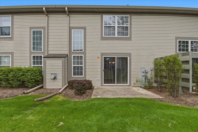 645 Lancaster Circle, Elgin, IL 60123