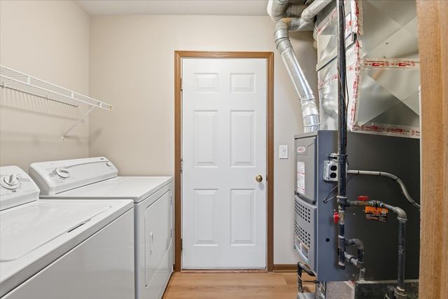 645 Lancaster Circle, Elgin, IL 60123