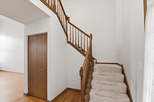 645 Lancaster Circle, Elgin, IL 60123