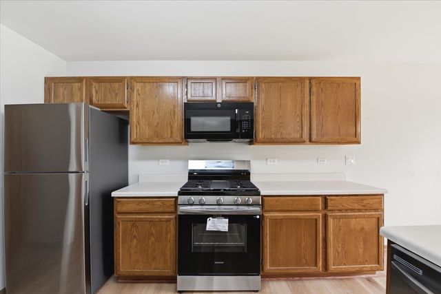 645 Lancaster Circle, Elgin, IL 60123