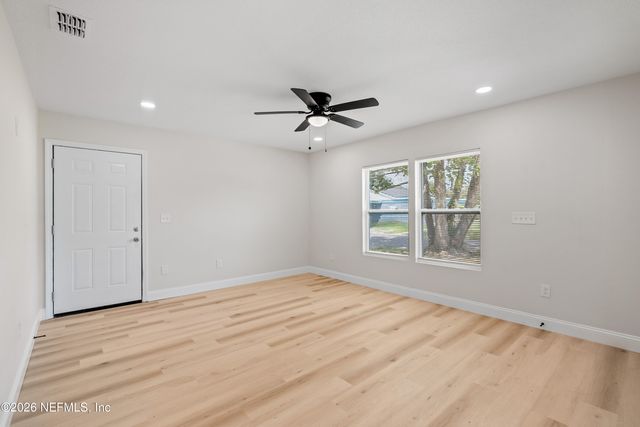 1046 LINE Street, Jacksonville, FL 32209