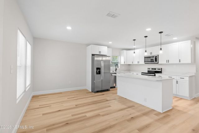 1046 LINE Street, Jacksonville, FL 32209