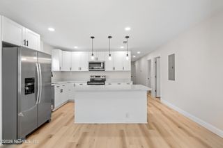 1046 LINE Street, Jacksonville, FL 32209