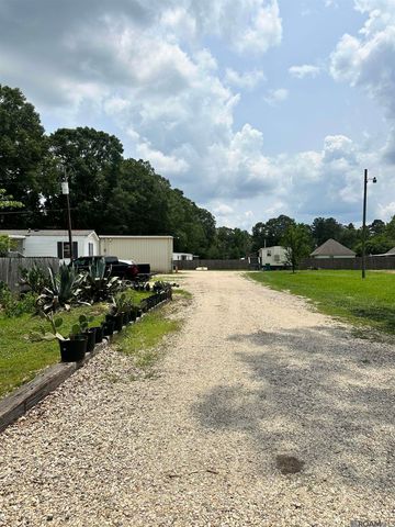 7800 Whitley Rd, Denham Springs, LA 70706