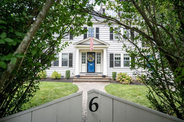 6 Geneva Rd, Melrose, MA 02176