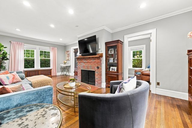 6 Geneva Rd, Melrose, MA 02176