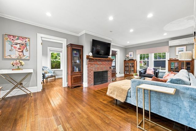 6 Geneva Rd, Melrose, MA 02176