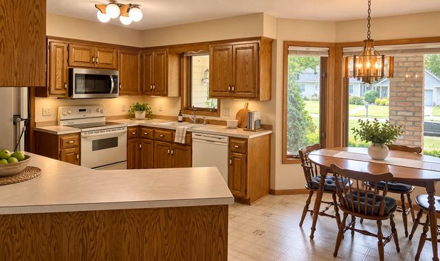 1424 Creek Park Lane, Fridley, MN 55432