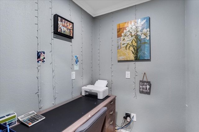 812 E Mcgee Street, Sherman, TX 75090