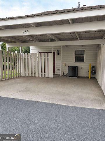 235 Chads Ford Way, Roswell, GA 30076