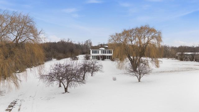 W8320 Springwood LANE, Delavan, WI 53115