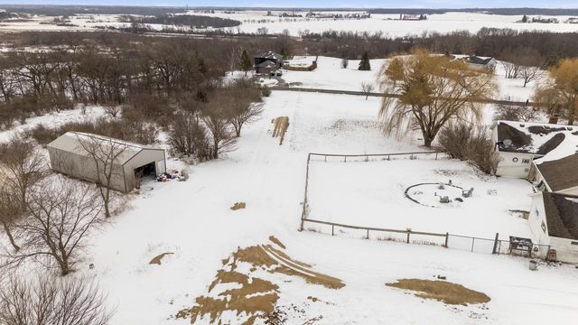 W8320 Springwood LANE, Delavan, WI 53115