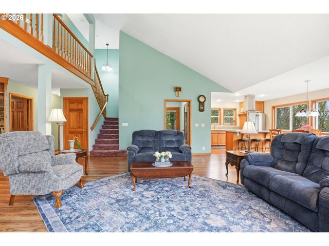 16240 Se MAPLE HILL Ln, Happy Valley, OR 97086