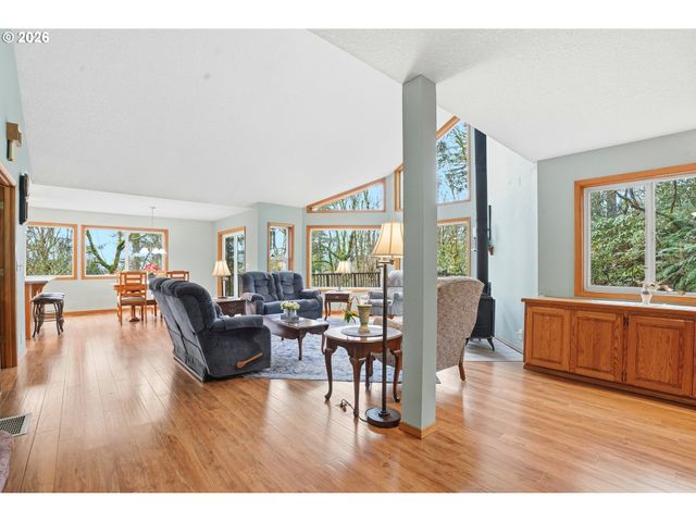 16240 Se MAPLE HILL Ln, Happy Valley, OR 97086