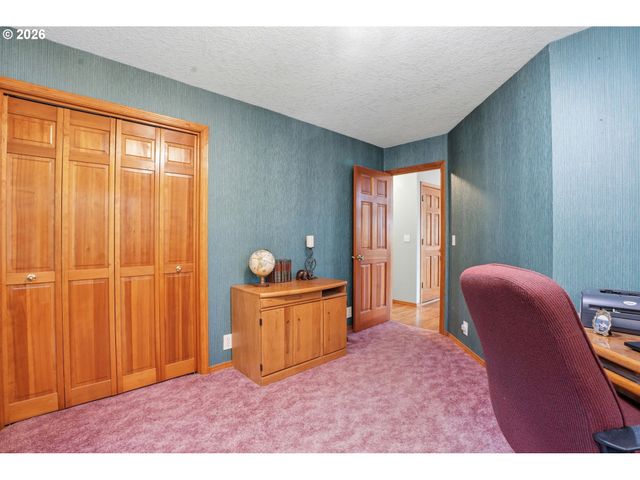 16240 Se MAPLE HILL Ln, Happy Valley, OR 97086