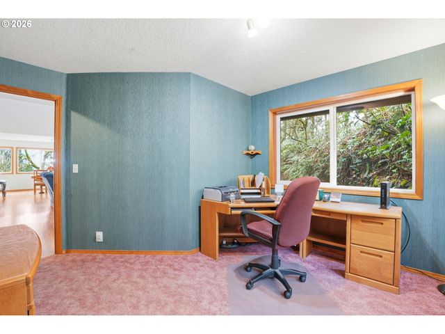 16240 Se MAPLE HILL Ln, Happy Valley, OR 97086