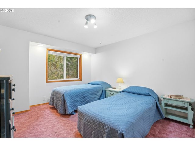 16240 Se MAPLE HILL Ln, Happy Valley, OR 97086