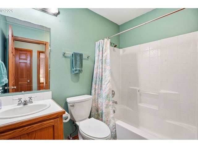 16240 Se MAPLE HILL Ln, Happy Valley, OR 97086