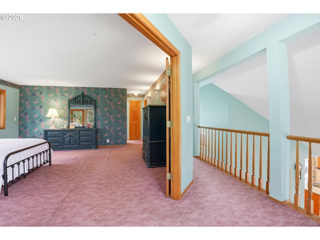 16240 Se MAPLE HILL Ln, Happy Valley, OR 97086