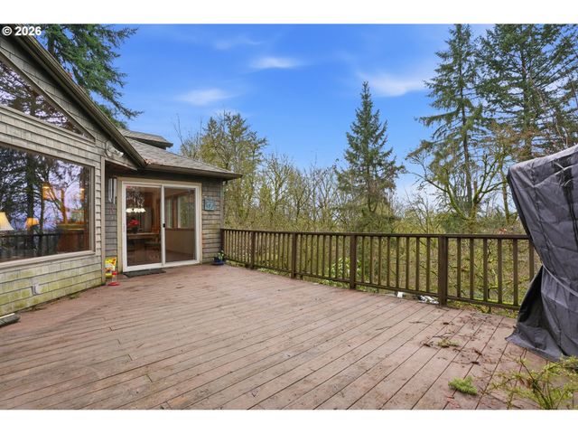 16240 Se MAPLE HILL Ln, Happy Valley, OR 97086