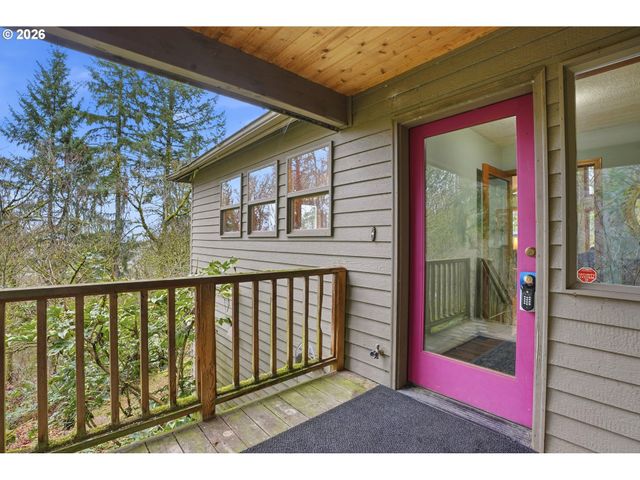 16240 Se MAPLE HILL Ln, Happy Valley, OR 97086