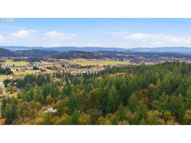 16240 Se MAPLE HILL Ln, Happy Valley, OR 97086