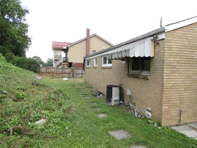 632 Highridge Dr, Baldwin Twp, PA 15226