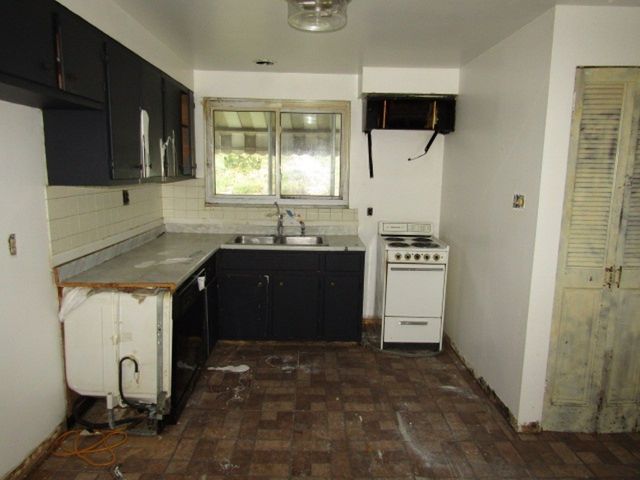 632 Highridge Dr, Baldwin Twp, PA 15226