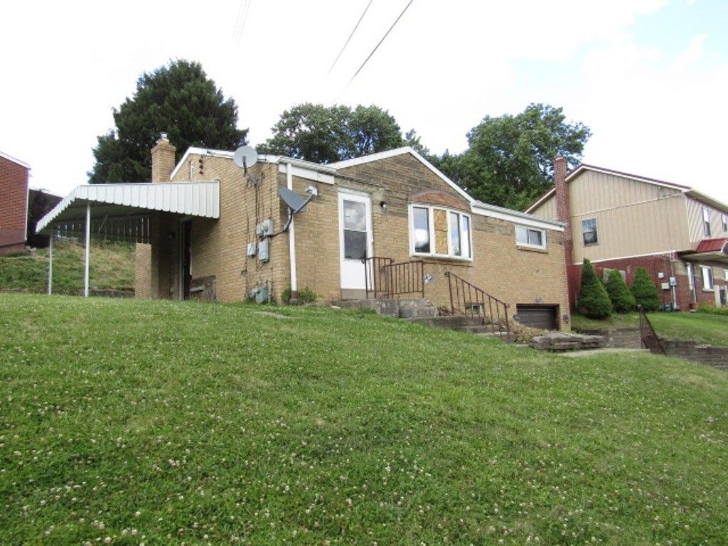 632 Highridge Dr, Baldwin Twp, PA 15226