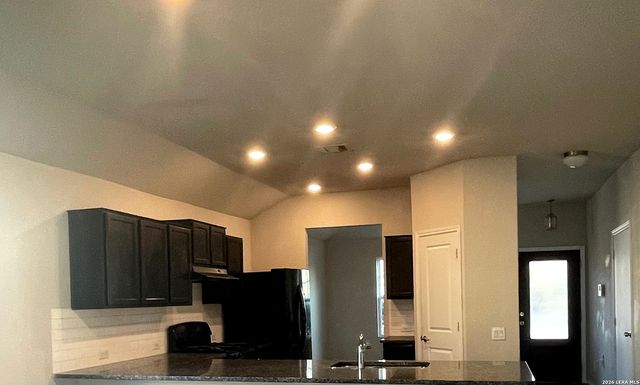 6103 Travis Summit, San Antonio, TX 78218