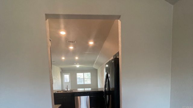 6103 Travis Summit, San Antonio, TX 78218