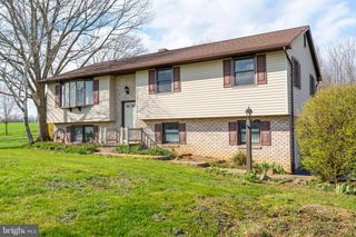 181 BOMBERGER RD, Lititz, PA 17543