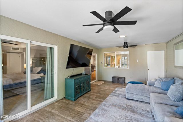 8726 E DEVONSHIRE Avenue, Scottsdale, AZ 85251