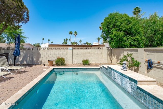 8726 E DEVONSHIRE Avenue, Scottsdale, AZ 85251