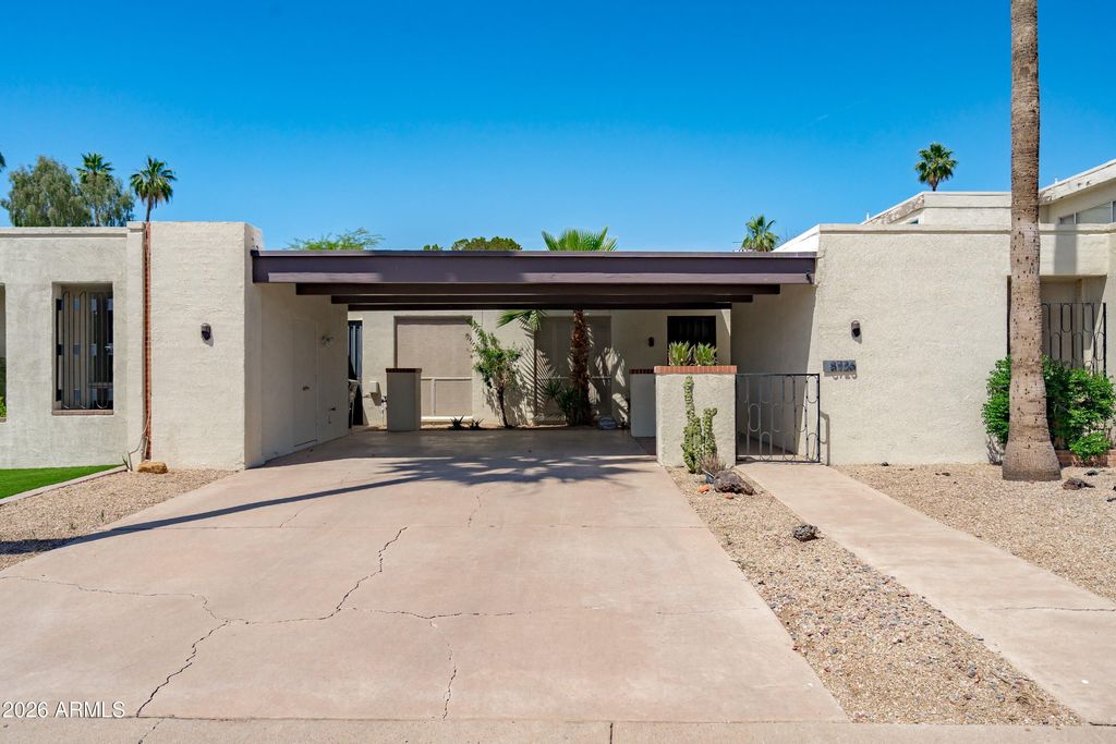 8726 E DEVONSHIRE Avenue, Scottsdale, AZ 85251 — photo 2