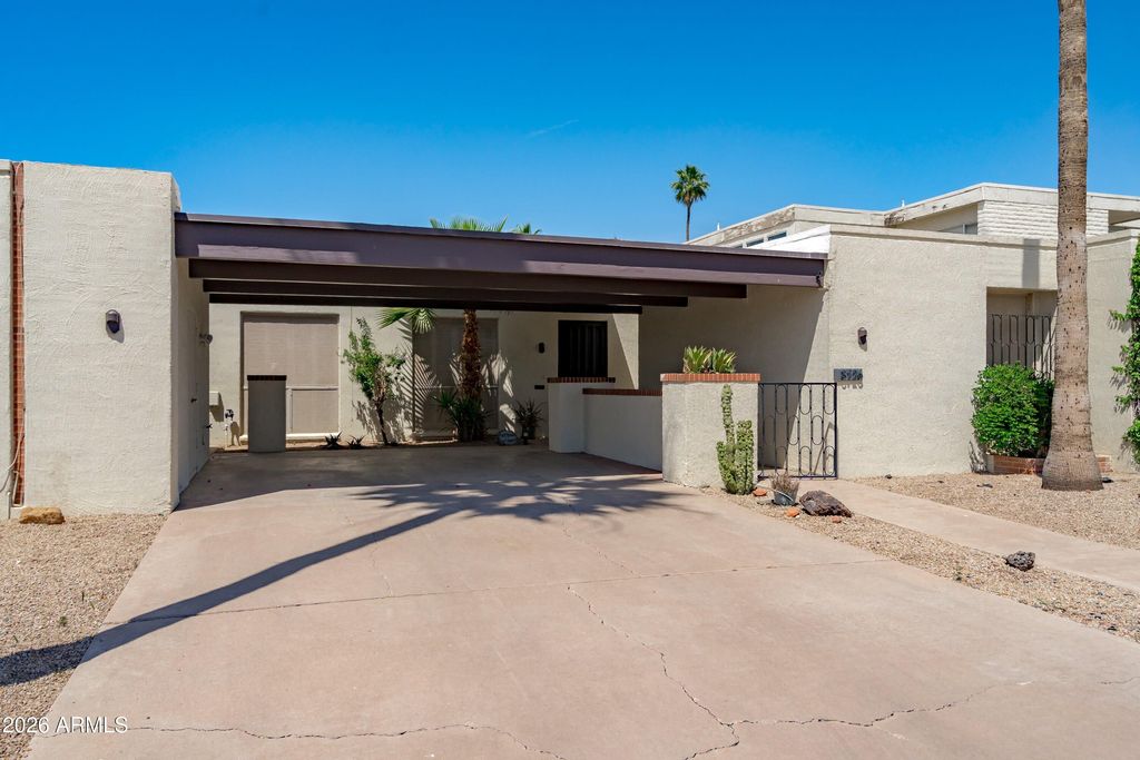 8726 E DEVONSHIRE Avenue, Scottsdale, AZ 85251 — photo 3