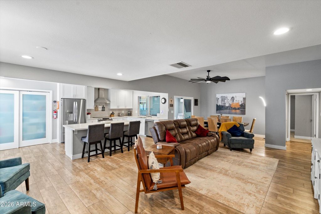 8726 E DEVONSHIRE Avenue, Scottsdale, AZ 85251 — photo 4