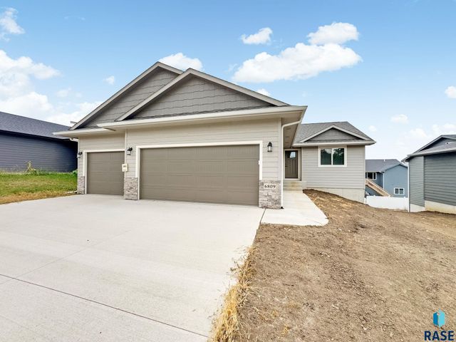 6809 W Viola Ct Court, Sioux Falls, SD 57107