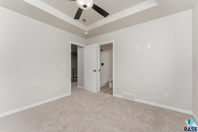 6809 W Viola Ct Court, Sioux Falls, SD 57107