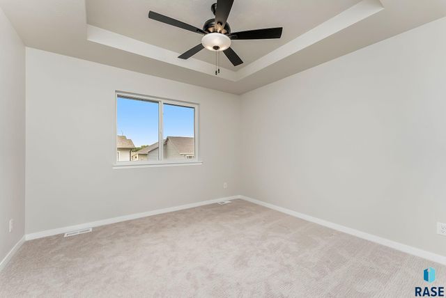 6809 W Viola Ct Court, Sioux Falls, SD 57107