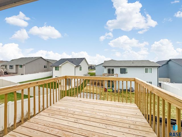 6809 W Viola Ct Court, Sioux Falls, SD 57107