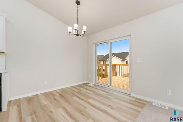 6809 W Viola Ct Court, Sioux Falls, SD 57107