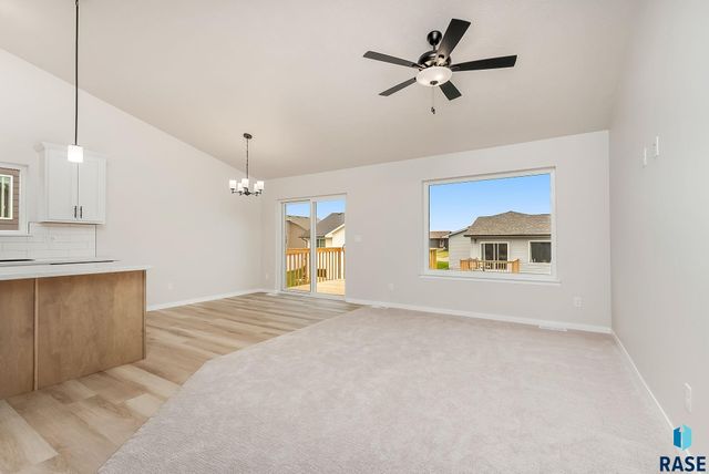 6809 W Viola Ct Court, Sioux Falls, SD 57107