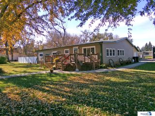 423 Grove Street, Beatrice, NE 68310