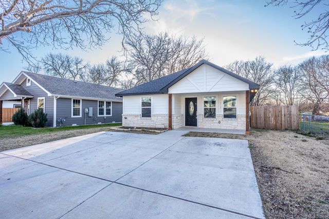 815 Ritchey Street, Gainesville, TX 76240