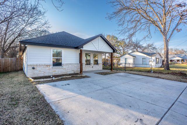 815 Ritchey Street, Gainesville, TX 76240