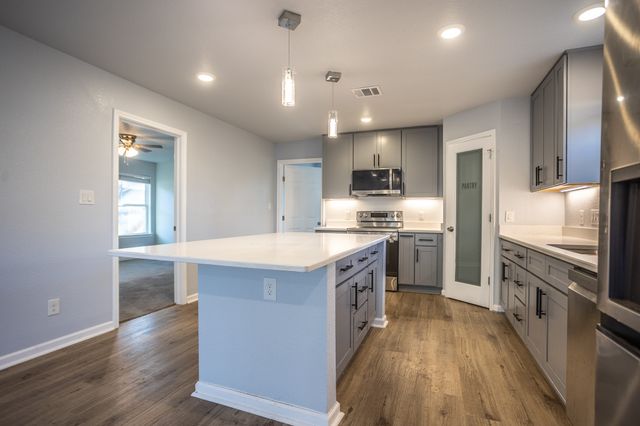 815 Ritchey Street, Gainesville, TX 76240